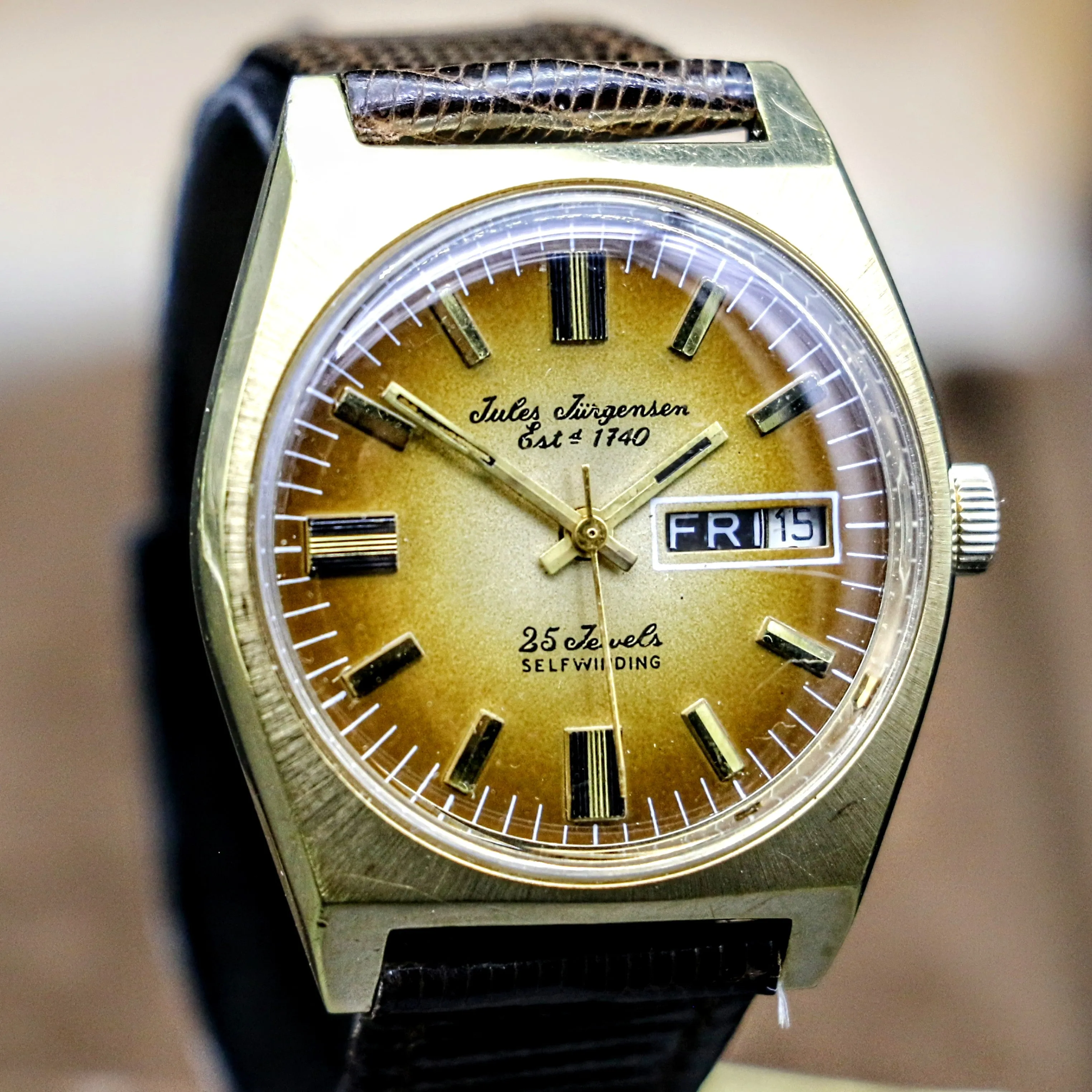 JULES JURGENSEN Swiss Automatic Wristwatch Caliber Int. 7523 25J Day/Date Watch